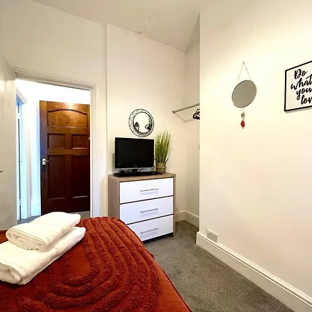 3 Bedroom Coastal Escape In Appartement Seascale