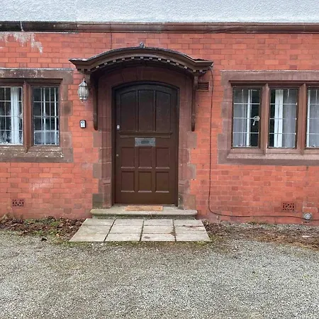 3 Bedroom Coastal Escape In *