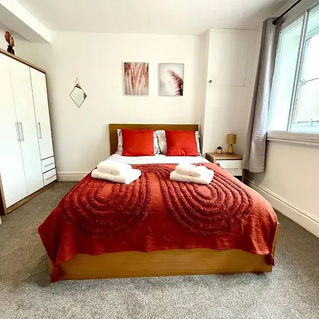 3 Bedroom Coastal Escape In Seascale